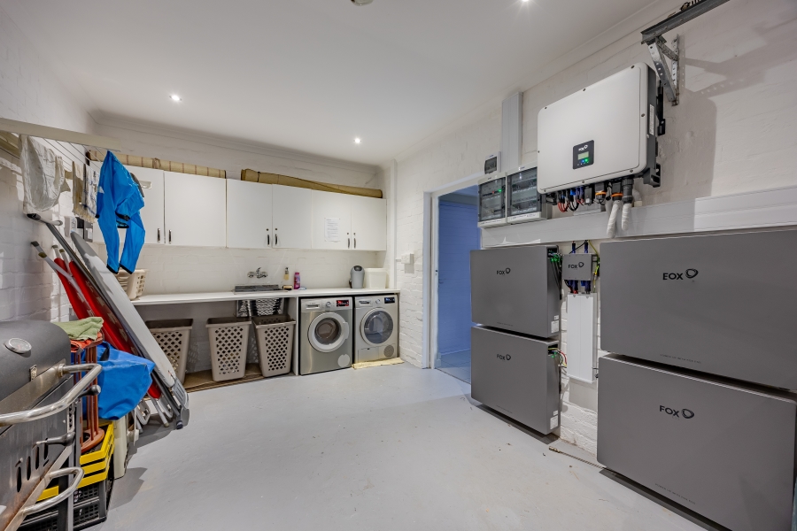 5 Bedroom Property for Sale in Milnerton Central Western Cape